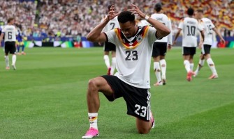 Gary Neville rät Manchester United, Felix Nmecha in Betracht zu ziehen