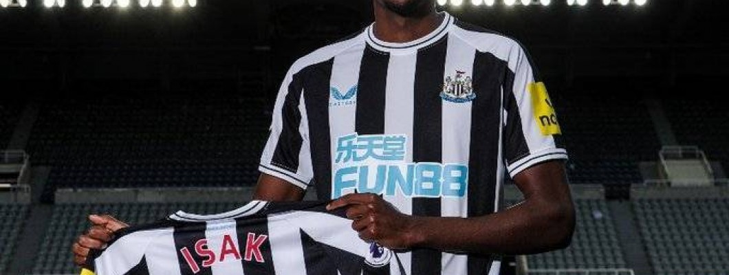 Isak trifft beim Debüt