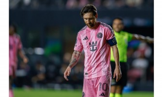 Nimm das Trikot vom frustrierten Messi