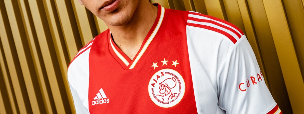 Wertschätzung des neuen Trikots von Ajax